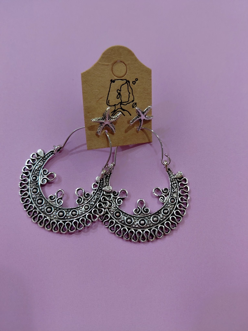 Lillylou's Lucky Finds New Vintage-Inspired Hoop Earrings with Starfish Studs